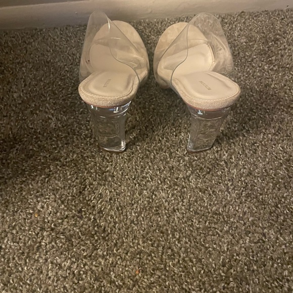 Size 11 clear sandal heel - Picture 2 of 4